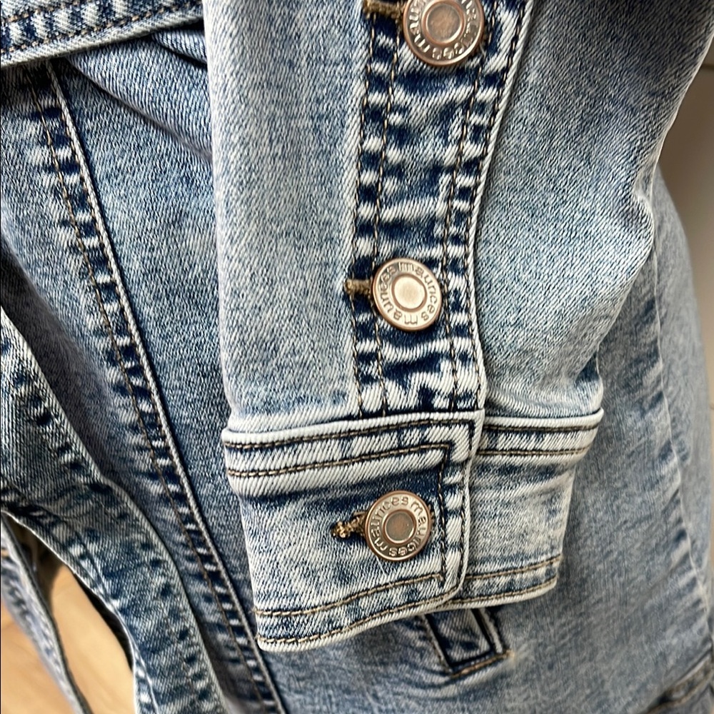 Blue Jean Jacket with Belted Waist and Hip Length - Picture 4 of 5